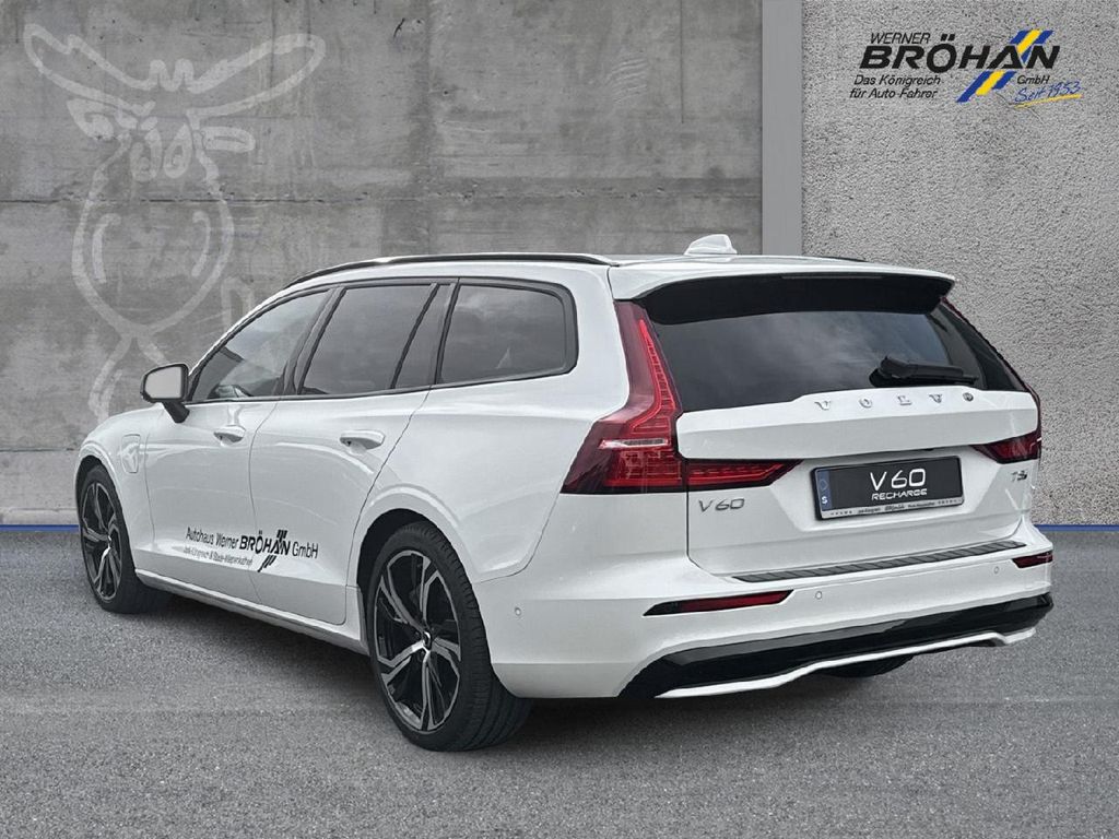 Volvo V60 2025