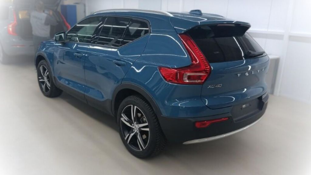 Volvo XC40 2025