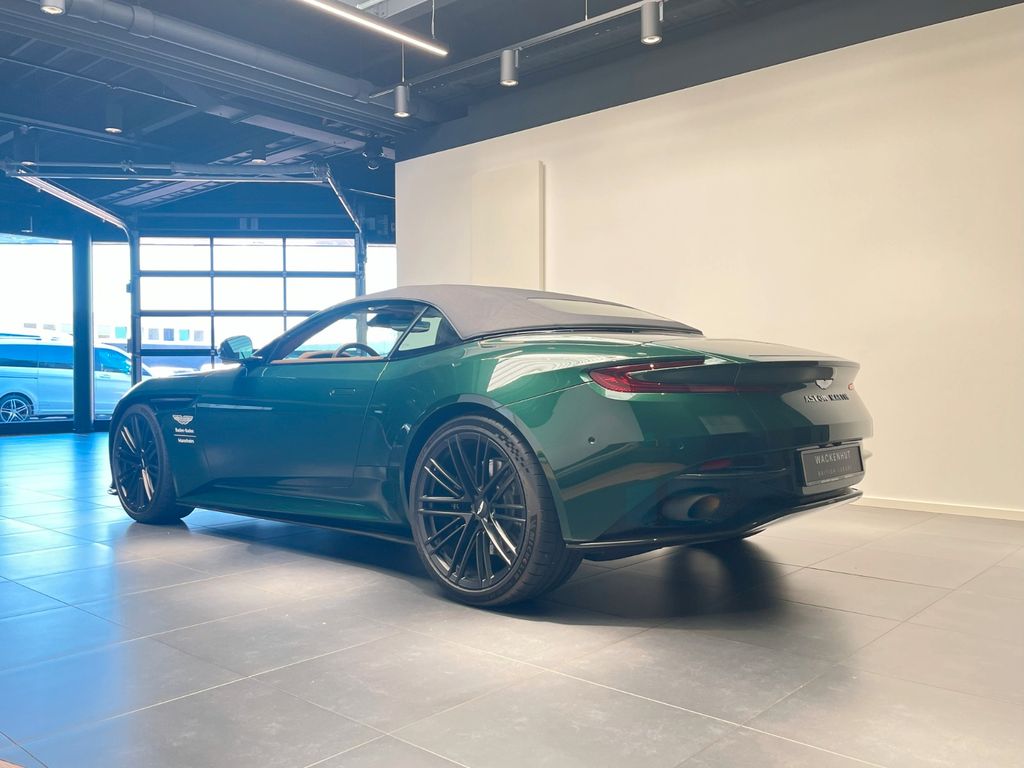 Aston Martin DB12 2024