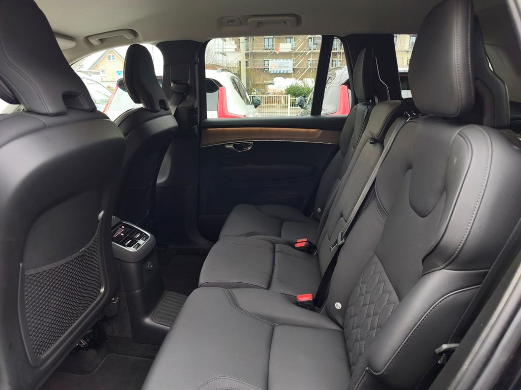 Volvo XC90 2025