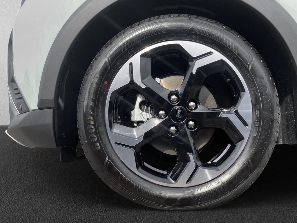 Ford Tourneo Courier 2025