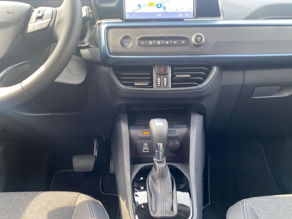 Ford Tourneo Courier 2025