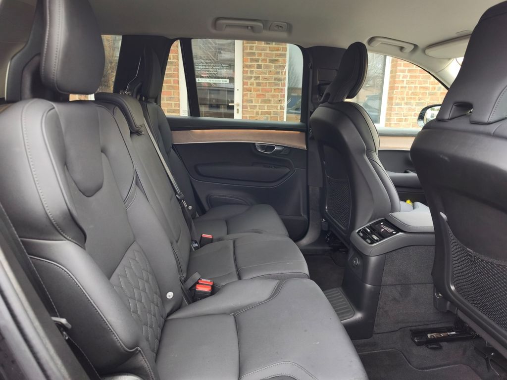 Volvo XC90 2025