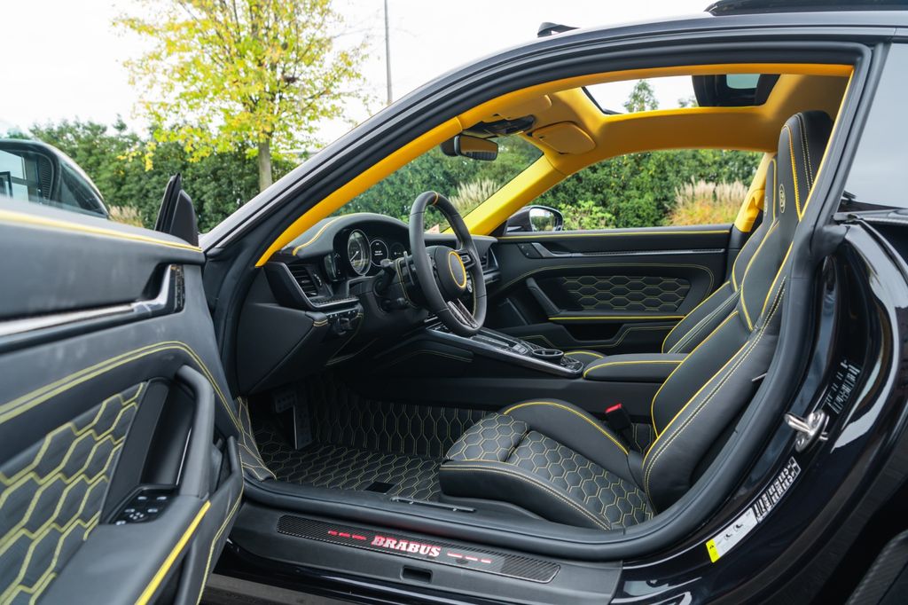 Porsche 992 2023