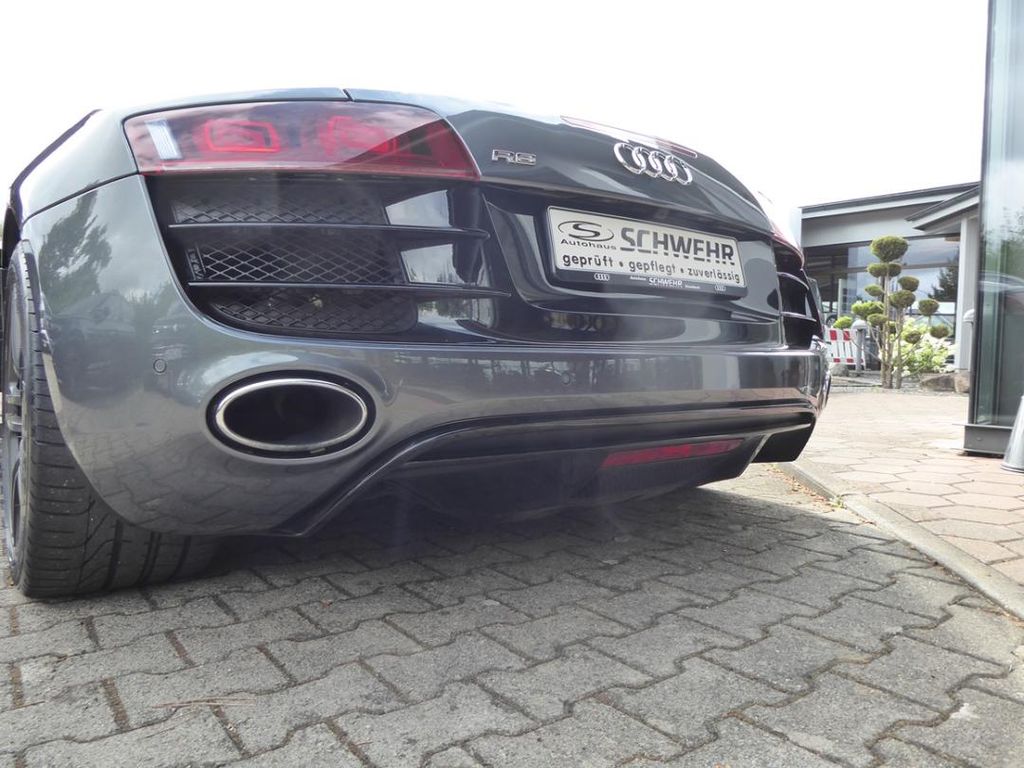 Audi R8 2011
