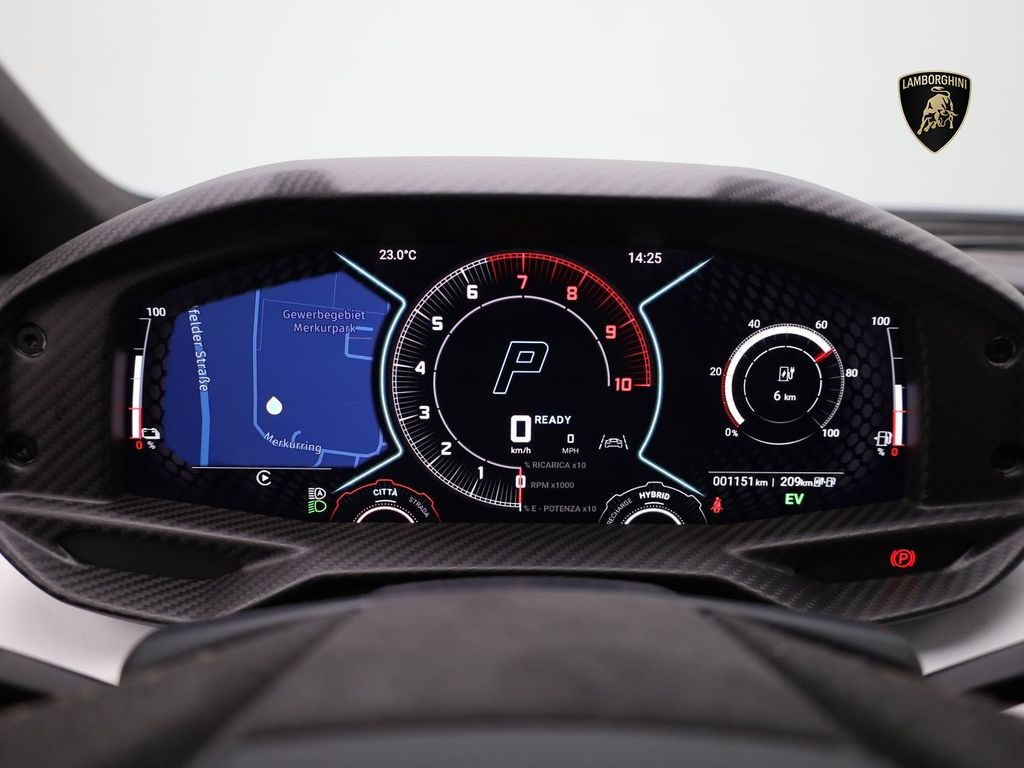 Lamborghini Revuelto 2024