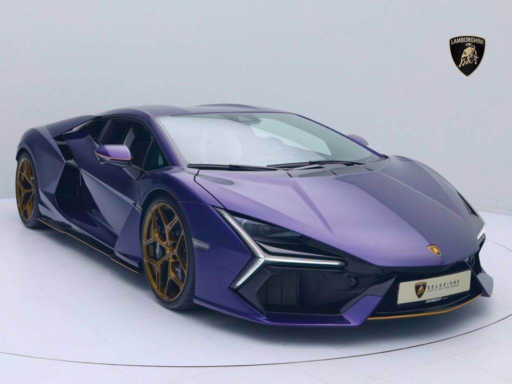 Lamborghini Revuelto 2024