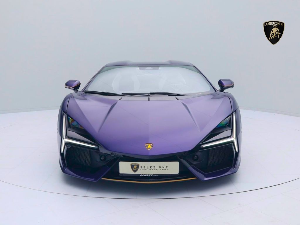 Lamborghini Revuelto 2024