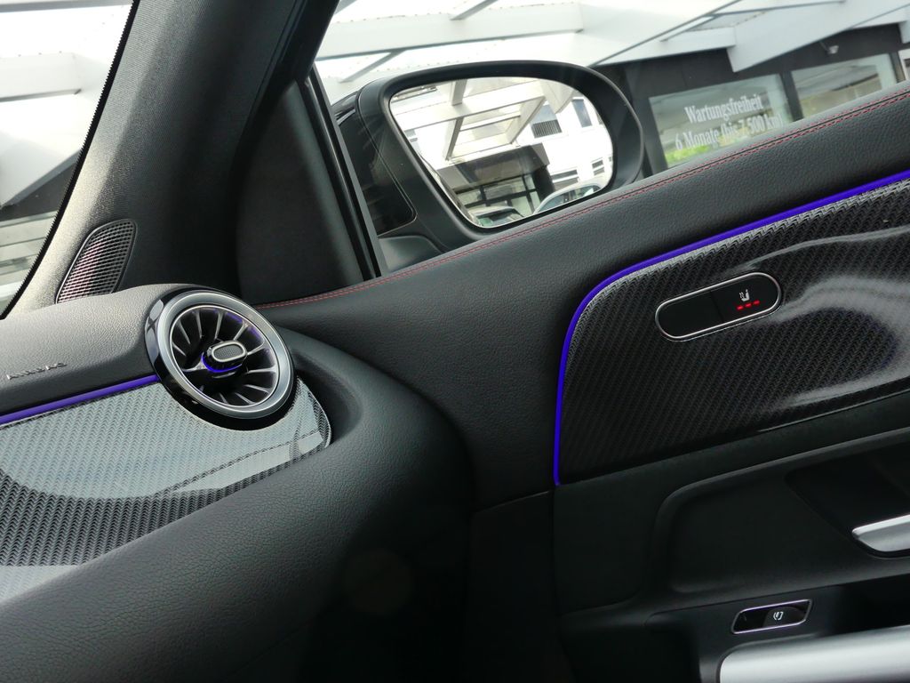 Mercedes-Benz GLA 200 2024