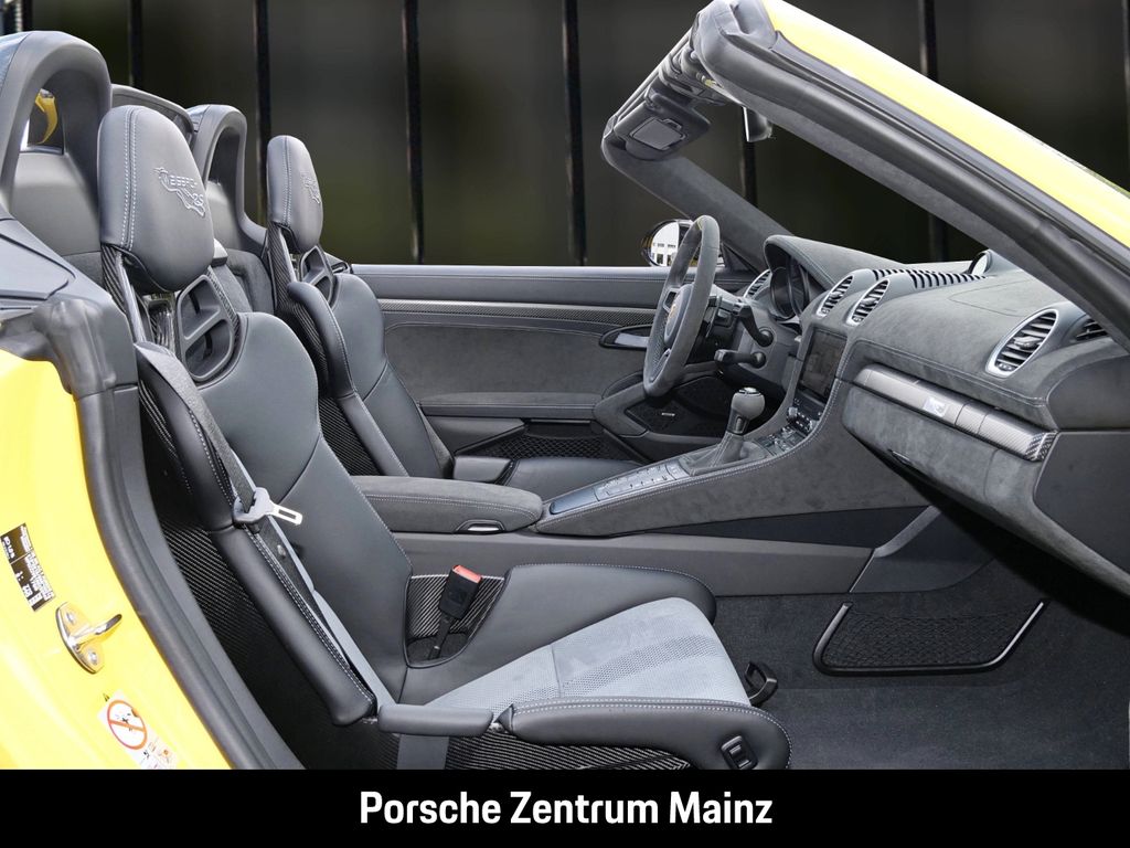 Porsche Boxster 2024
