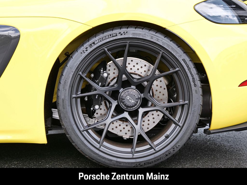 Porsche Boxster 2024