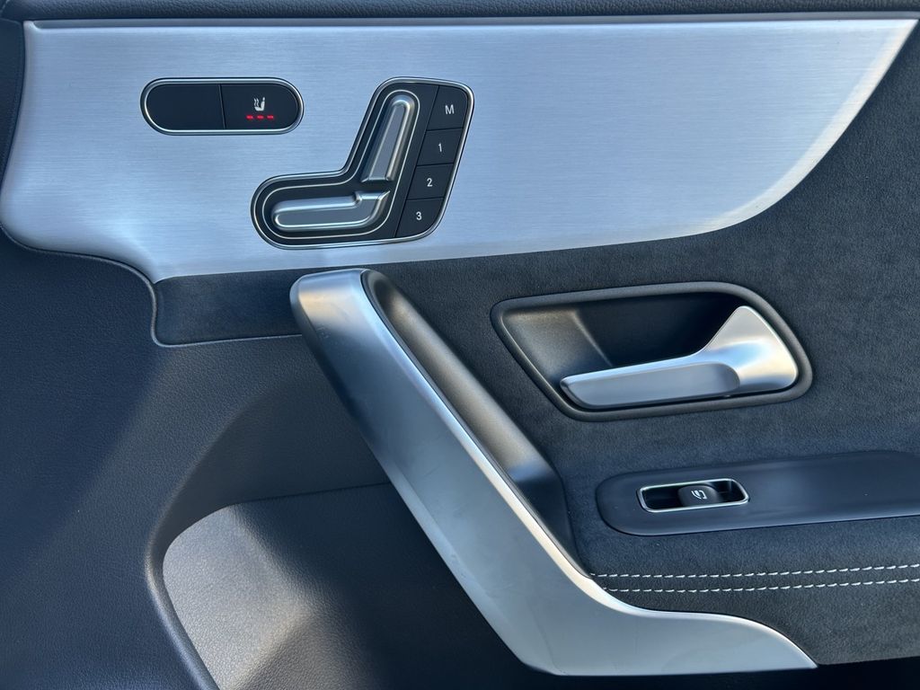 Mercedes-Benz CLA 220 Shooting Brake 2025