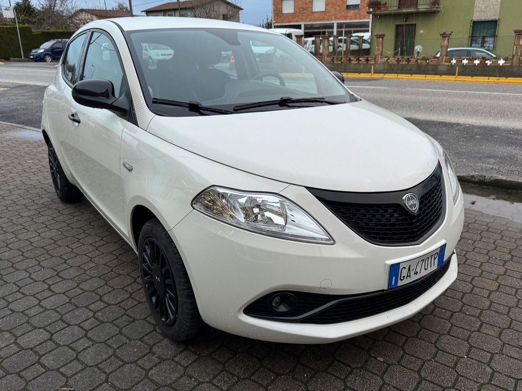 Lancia Ypsilon 2020