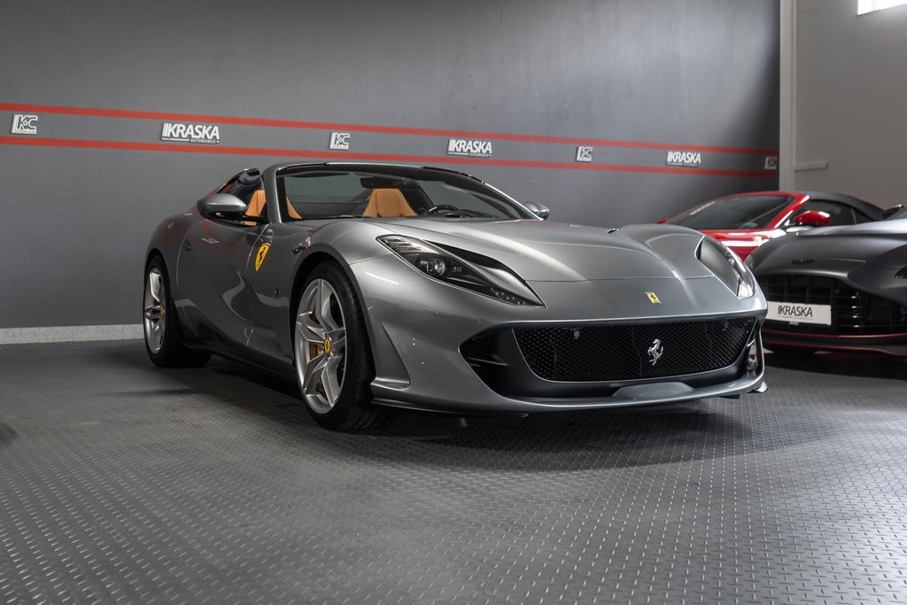 Ferrari 812 2023
