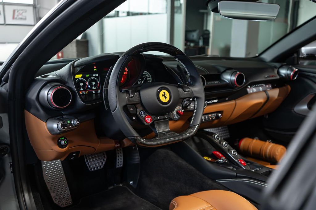Ferrari 812 2023