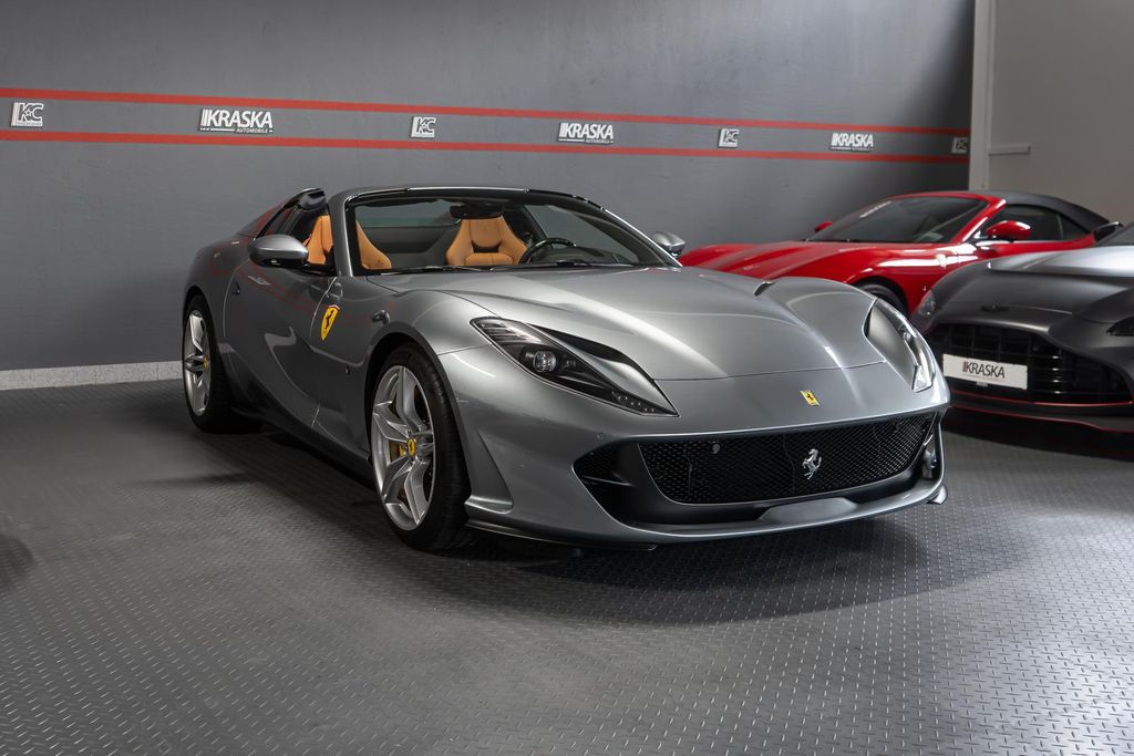 Ferrari 812 2023