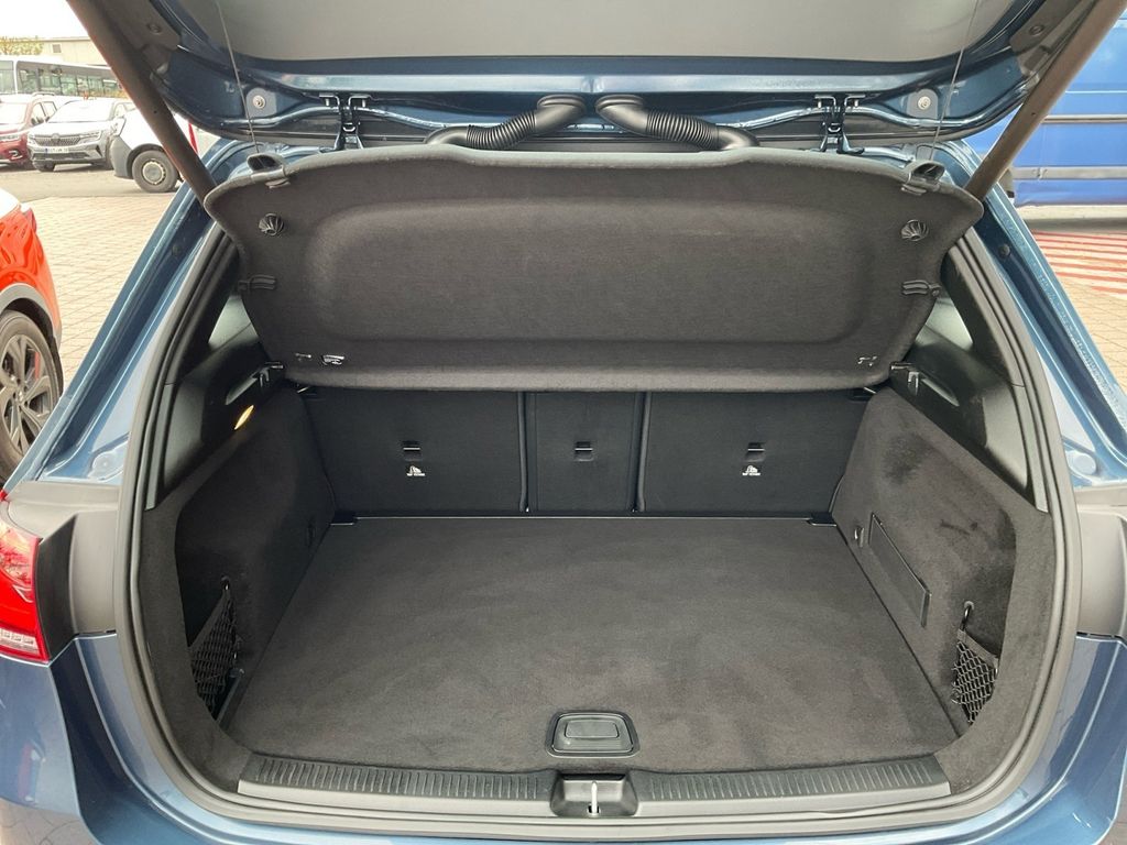 Mercedes-Benz B 220 2023