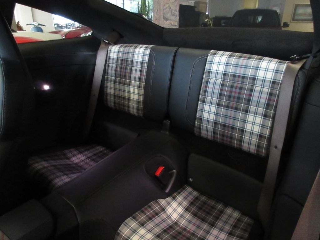Porsche 992 2025