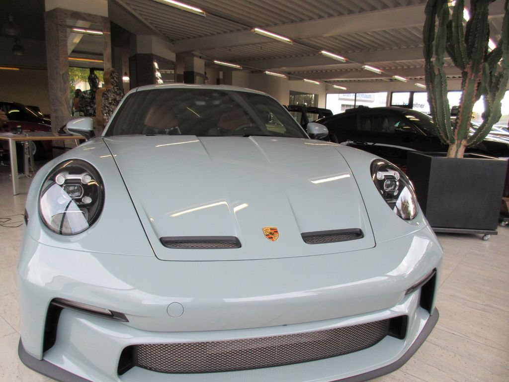 Porsche 992 2024