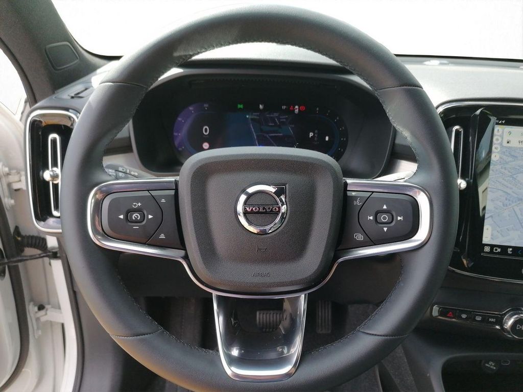 Volvo XC40 2024