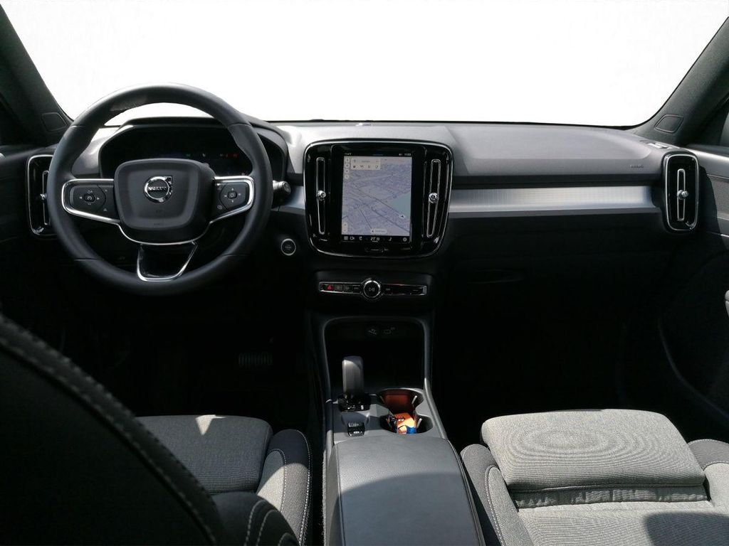 Volvo XC40 2024
