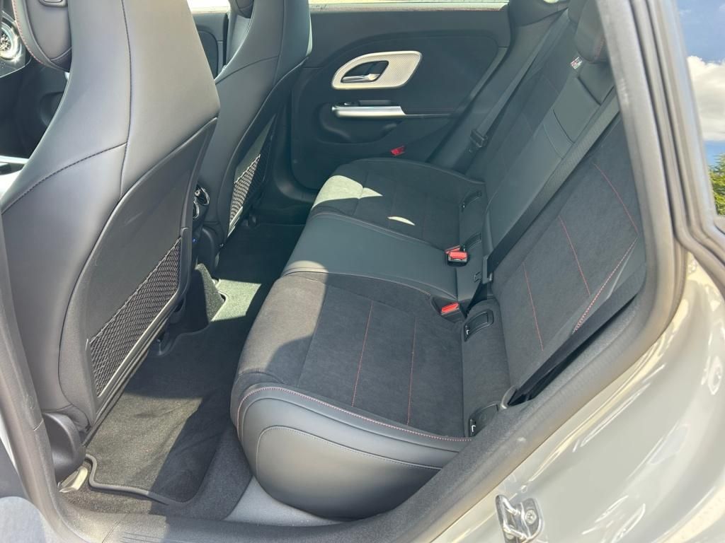 Mercedes-Benz CLA 250 2025