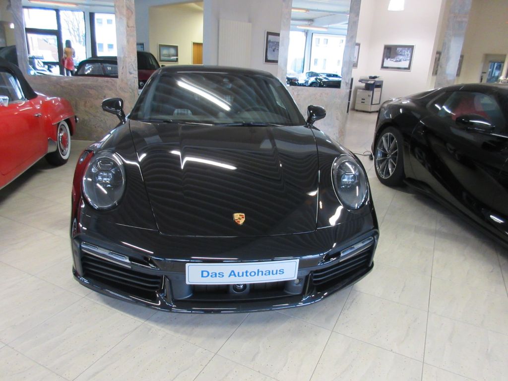 Porsche 992 2025