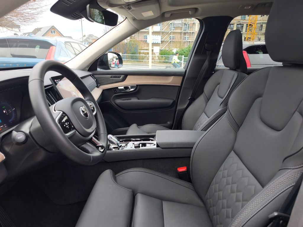 Volvo XC90 2025