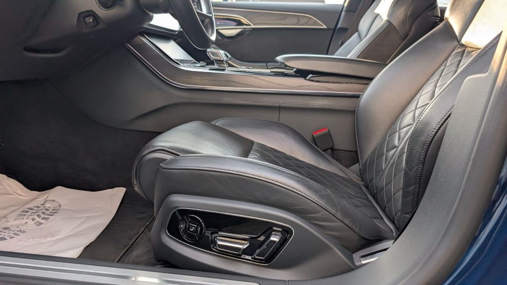 Audi A8 2022