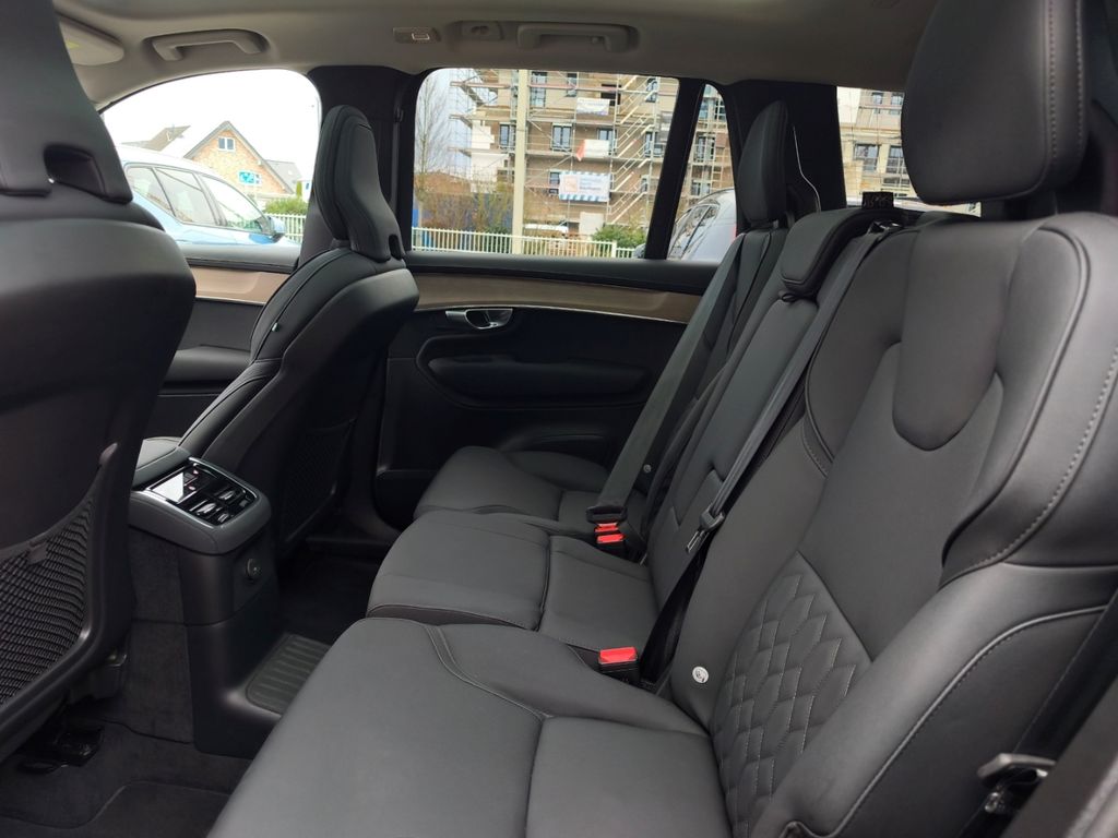 Volvo XC90 2025