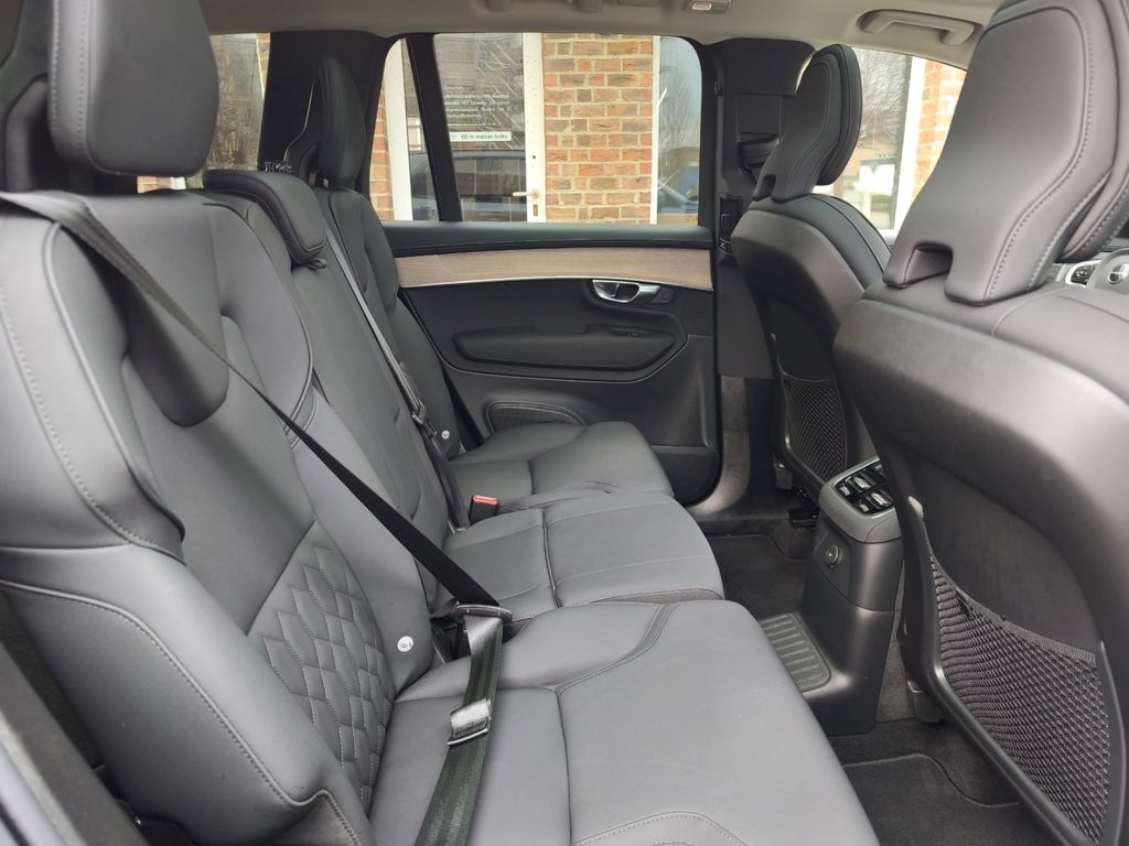 Volvo XC90 2025