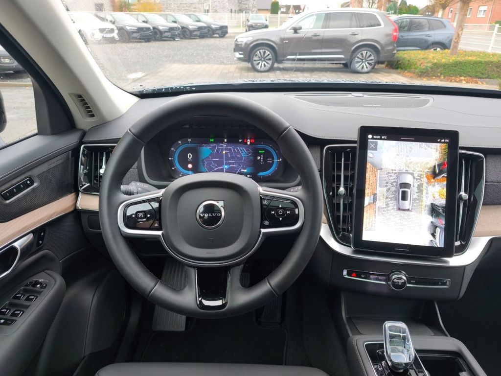 Volvo XC90 2025