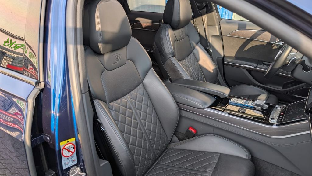 Audi A8 2022