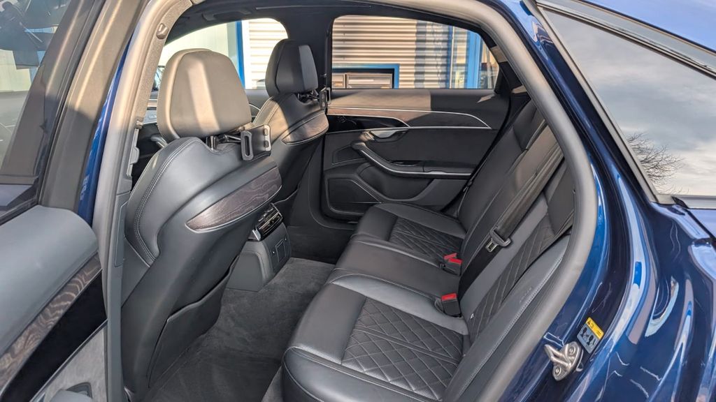 Audi A8 2022