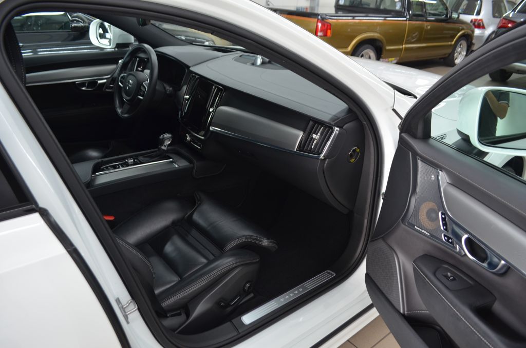 Volvo V90 Cross Country 2019