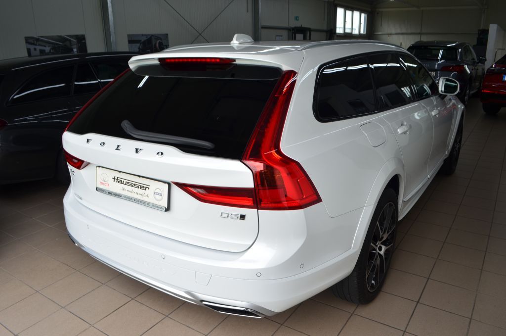 Volvo V90 Cross Country 2019