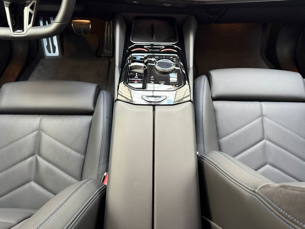BMW i5 2024