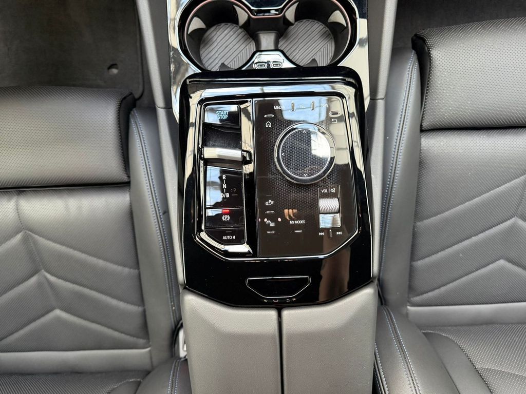 BMW i5 2024