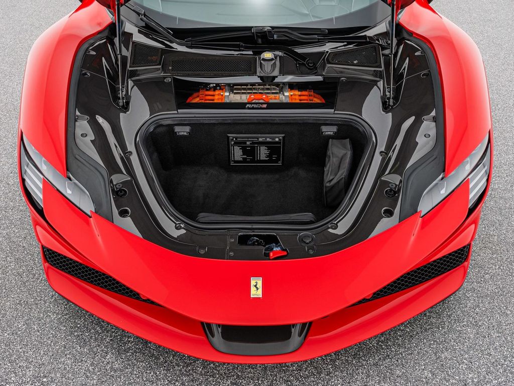Ferrari SF90 2023