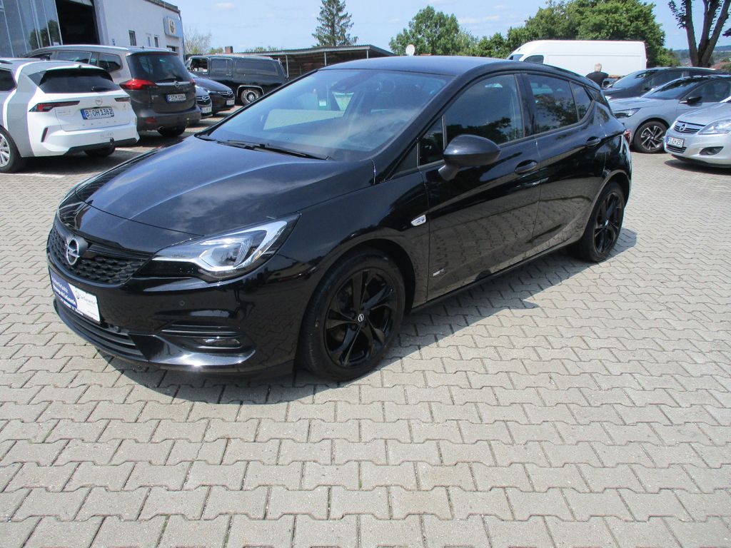 Opel Astra 2021