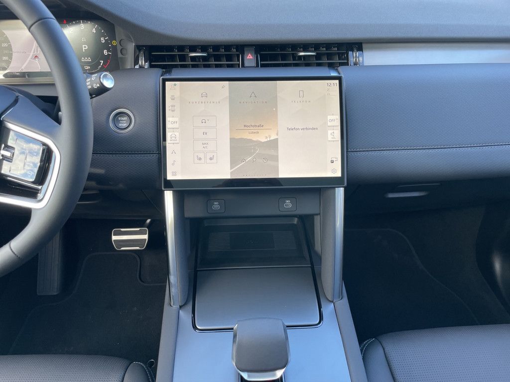 Land Rover Discovery Sport 2025