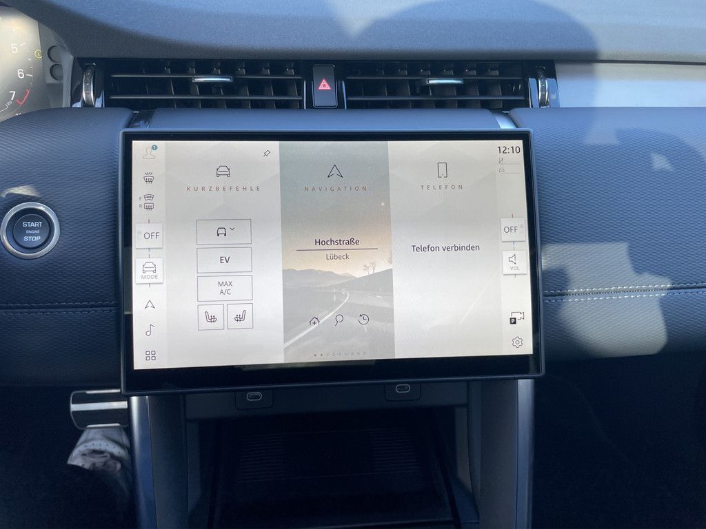 Land Rover Discovery Sport 2025