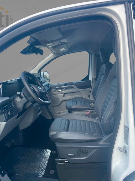 Ford Tourneo Custom 2025