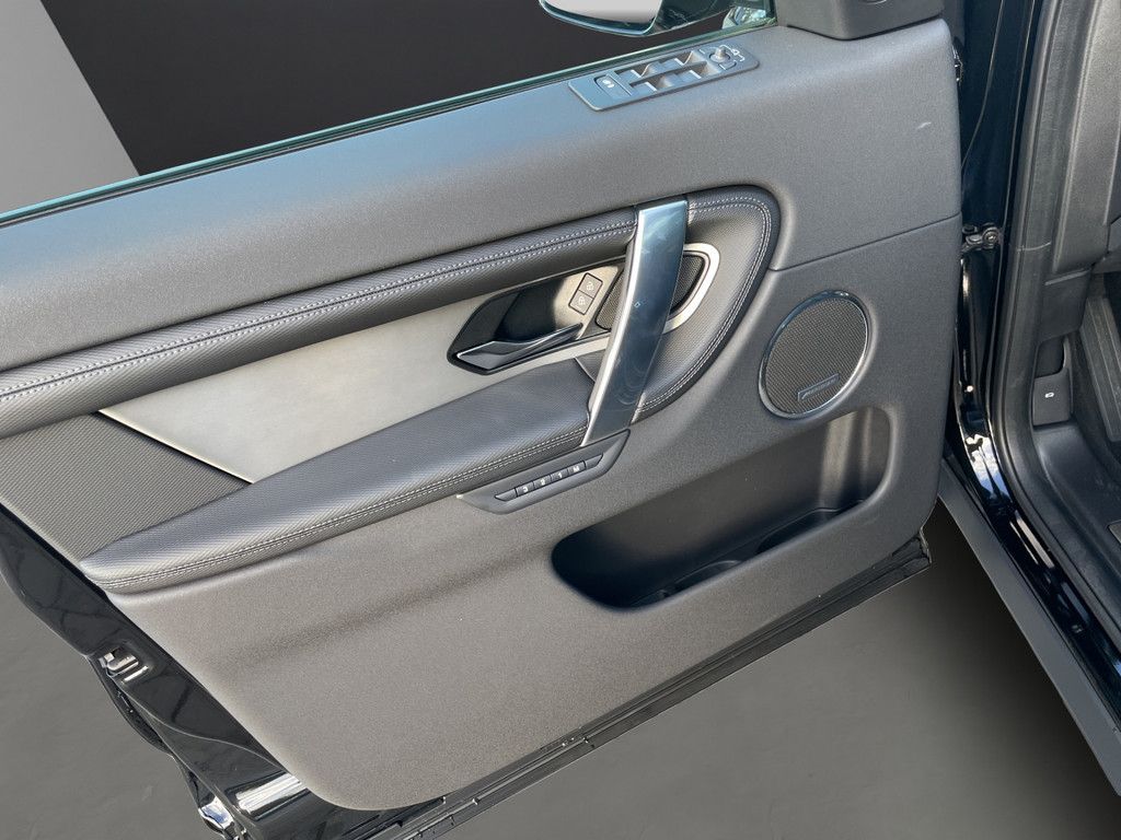 Land Rover Discovery Sport 2025