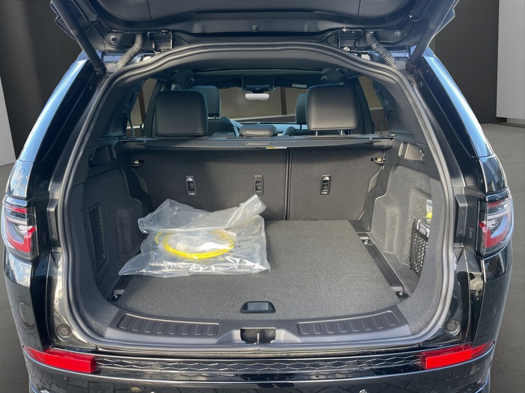 Land Rover Discovery Sport 2025