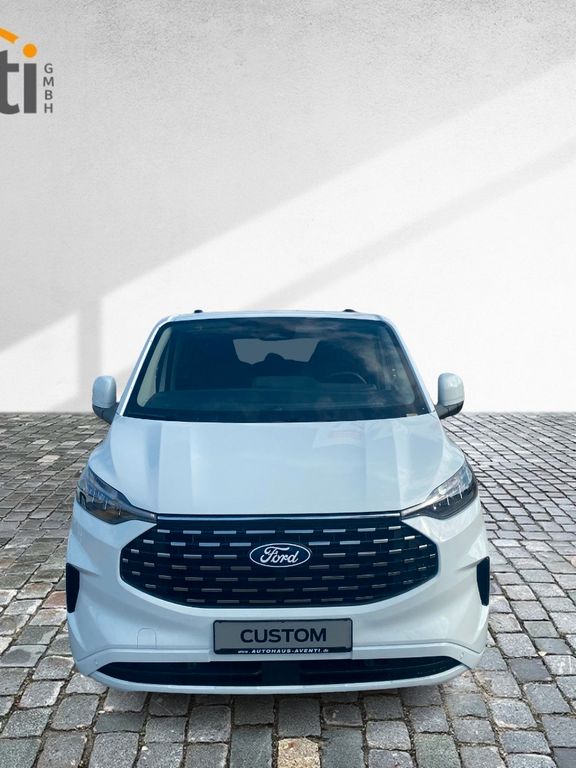 Ford Tourneo Custom 2025