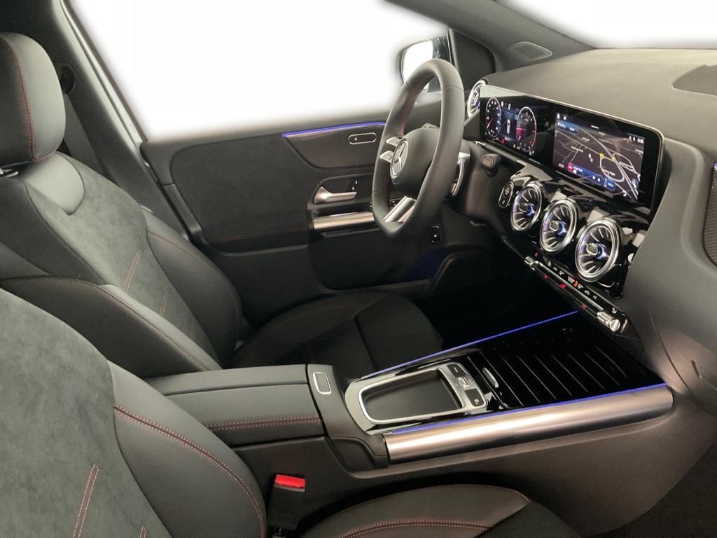 Mercedes-Benz B 220 2023