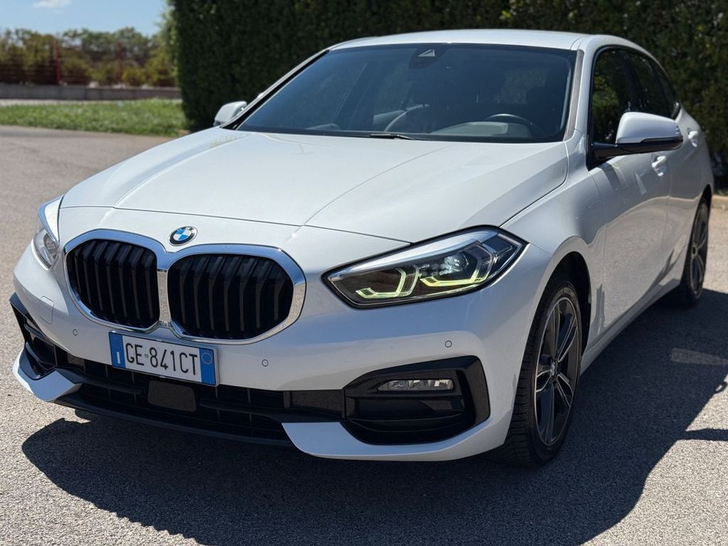 BMW 118 2021