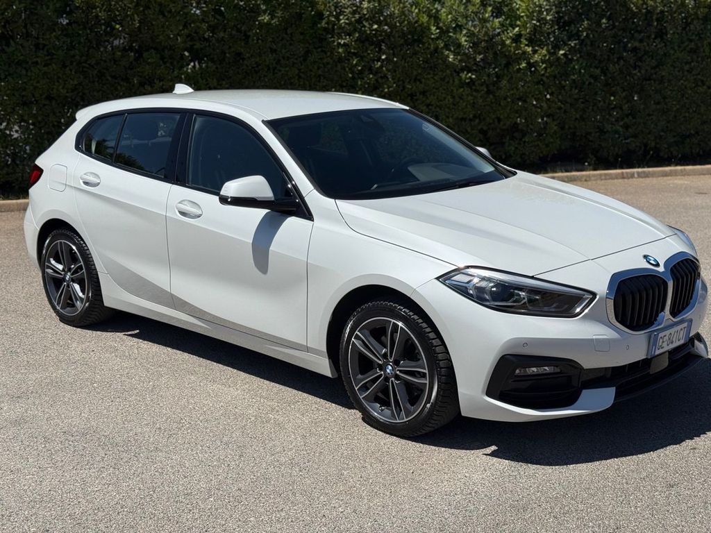 BMW 118 2021