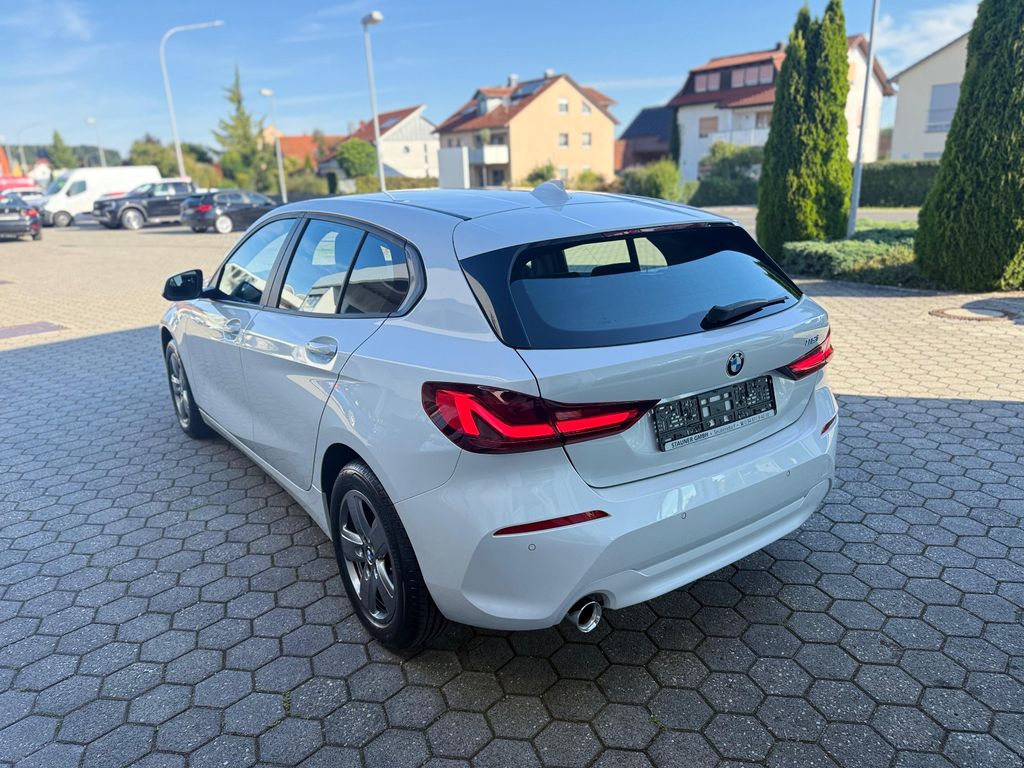 BMW 118 2024
